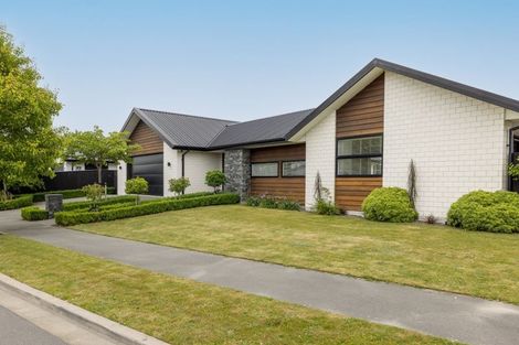 Photo of property in 5 Bronco Drive, Aidanfield, Christchurch, 8025