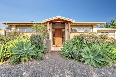 Photo of property in 92 Comers Road, Kaimarama, Whitianga, 3591