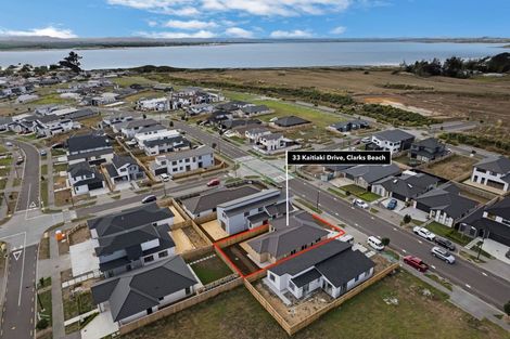 Photo of property in 33 Kaitiaki Drive, Clarks Beach, 2122