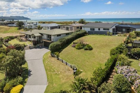 Photo of property in 6 Hanlen Avenue, Waihi Beach, 3611