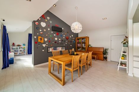 Photo of property in 9 Sylvan Way, Silverstream, Upper Hutt, 5019