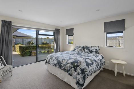 Photo of property in 14 Huntingdon Drive, Rangiora, 7400