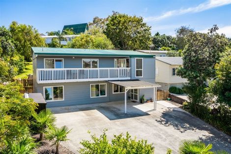 Photo of property in 62 Brian Crescent, Stanmore Bay, Whangaparaoa, 0932