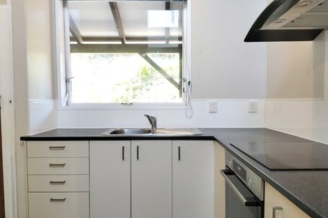 Photo of property in The Triangle, 2/33 Halswater Drive, Churton Park, Wellington, 6037