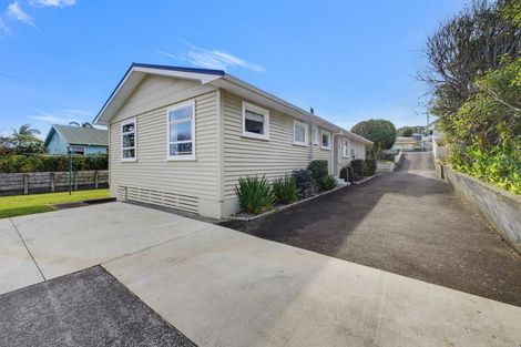 Photo of property in 71 Ngamotu Road, Spotswood, New Plymouth, 4310