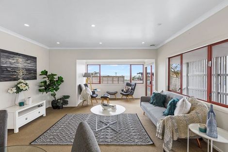 Photo of property in 167 Vipond Road, Stanmore Bay, Whangaparaoa, 0932