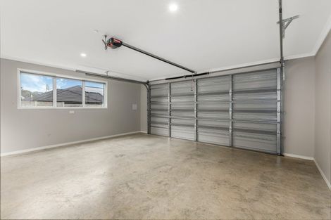 Photo of property in 33 Tradewinds Drive, Whitby, Porirua, 5024