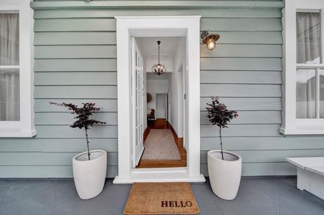 Photo of property in 9 Mayfair Place, Westown, New Plymouth, 4310