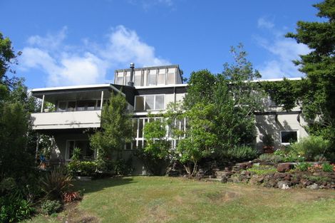 Photo of property in 6 Garmons Way, Castor Bay, Auckland, 0620