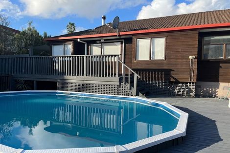 Photo of property in 1/179 Wiseley Road, West Harbour, Auckland, 0618