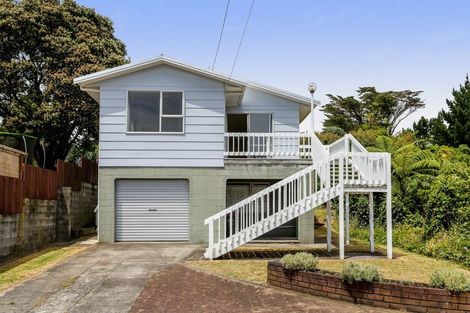 Photo of property in 13 Parris Street, Moturoa, New Plymouth, 4310