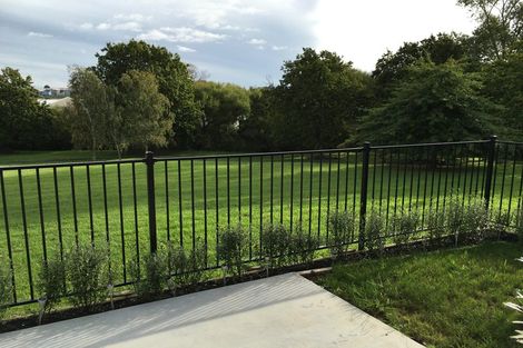 Photo of property in 29d Eastview Road, Glen Innes, Auckland, 1072