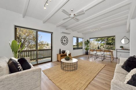 Photo of property in 16 Hatea Place, Dinsdale, Hamilton, 3204