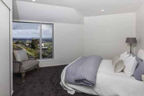 Photo of property in 99 Cannon Hill Crescent, Mount Pleasant, Christchurch, 8081