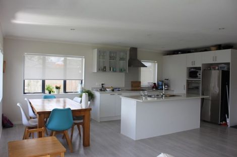 Photo of property in 4 Pohue Avenue, Huapai, Kumeu, 0810