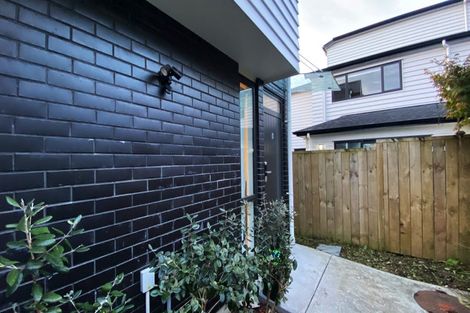 Photo of property in 8/10 Ayr Road, Pakuranga, Auckland, 2010