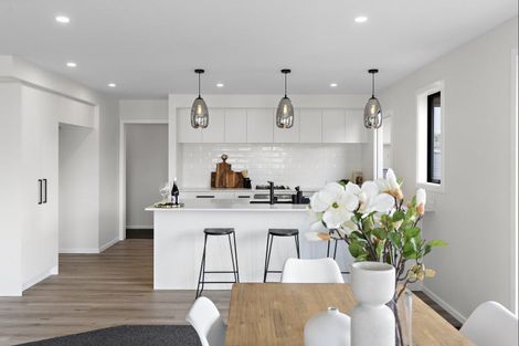 Photo of property in 7 Chisholm Place, Carterton, 5713