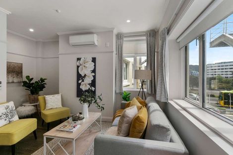 Photo of property in Fountain Court, 5/48 Oriental Parade, Oriental Bay, Wellington, 6011