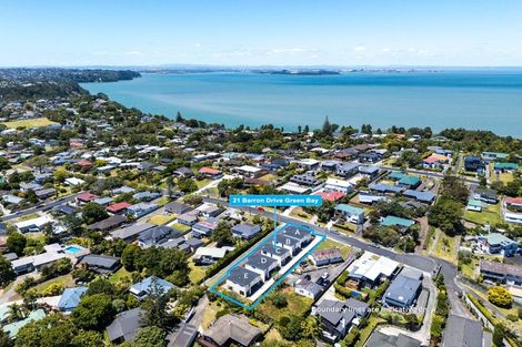 Photo of property in 21a Barron Drive, Green Bay, Auckland, 0604