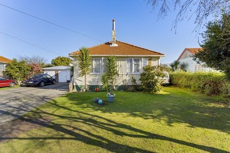 Photo of property in 9 Goldsmith Crescent, Levin, 5510