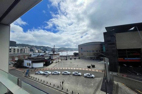 Photo of property in Portal Apartments, 4b/42 Cable Street, Te Aro, Wellington, 6011