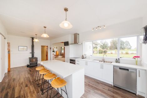 Photo of property in 283 Forlong Road, Colyton, Feilding, 4775