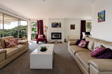 Photo of property in 191 Shaw Road, Oratia, Auckland, 0604