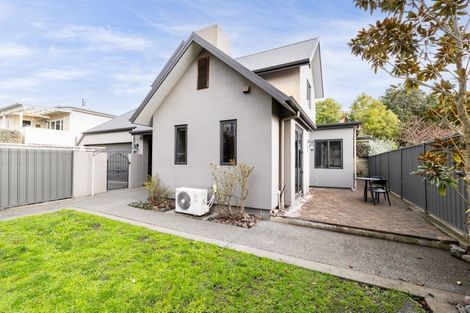 Photo of property in 5b Te Mata Peak Road, Havelock North, 4130