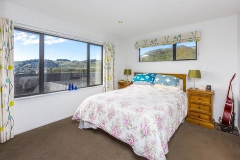 Photo of property in 29 King Charles Drive, Kingsley Heights, Upper Hutt, 5018