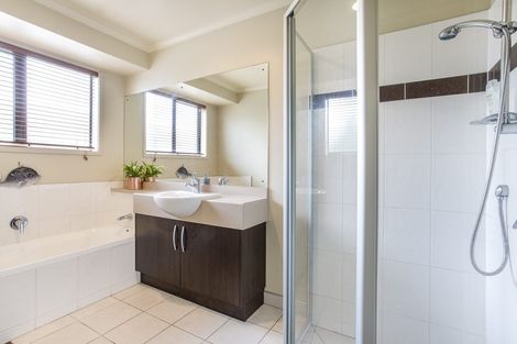 Photo of property in 60 Omana Avenue, Shelly Beach, Helensville, 0874