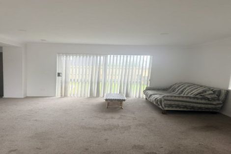 Photo of property in 24 Dolbel Place, Mangere East, Auckland, 2024