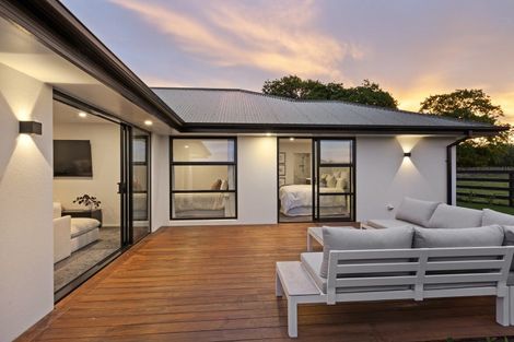 Photo of property in 31 Crossley Avenue, Woodend, 7610