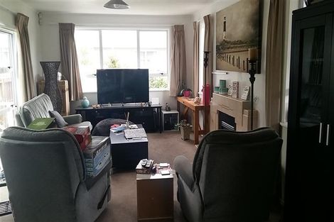 Photo of property in 37 Shirley Avenue, Papakura, 2110