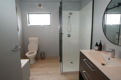 Photo of property in 42a Hill Street, Onehunga, Auckland, 1061