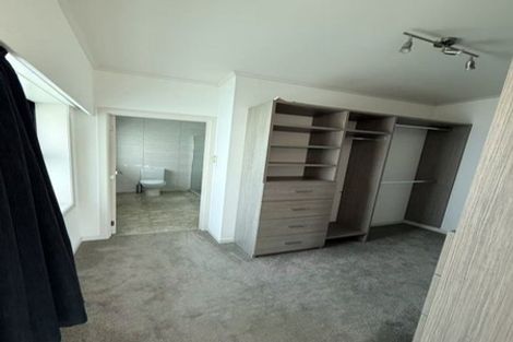 Photo of property in 11 Lake Pupuke Drive, Takapuna, Auckland, 0622