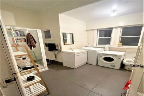 Photo of property in 355 The Terrace, Te Aro, Wellington, 6011