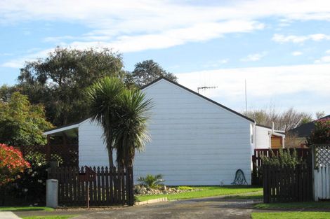 Photo of property in 11 Dellys Grove, Levin, 5510