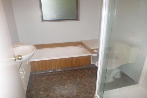 Photo of property in 2/14 Vincent Street, Waterloo, Lower Hutt, 5011