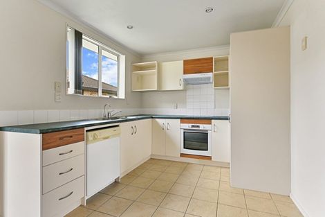 Photo of property in 18 Ranch Place, Pukekohe, 2120
