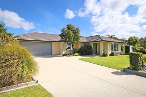 Photo of property in 4 Oakwood Way, Papamoa Beach, Papamoa, 3118