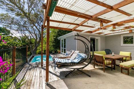 Photo of property in 917 South Head Road, South Head, Helensville, 0874