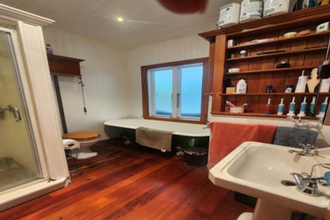 Photo of property in 274 Huia Road, Titirangi, Auckland, 0604