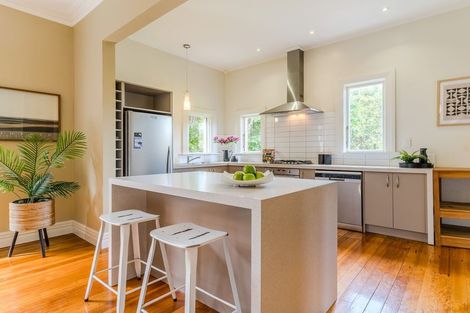 Photo of property in 45 Drivers Road, Maori Hill, Dunedin, 9010