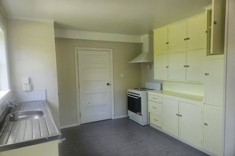 Photo of property in 14 Newall Avenue, Bryndwr, Christchurch, 8052