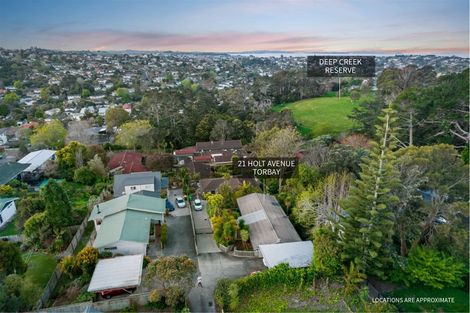 Photo of property in 21 Holt Avenue, Torbay, Auckland, 0630