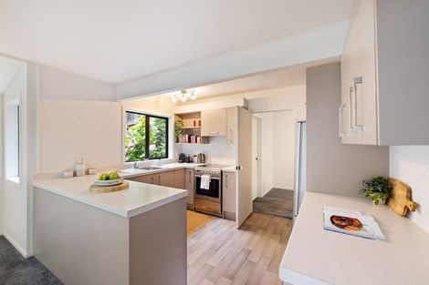 Photo of property in 102 Bowenvale Avenue, Cashmere, Christchurch, 8022