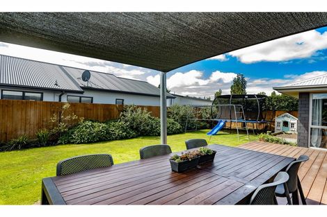 Photo of property in 8 Polish Settlers Place, Marshland, Christchurch, 8083