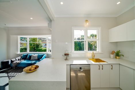 Photo of property in 211a Bay View Road, Saint Clair, Dunedin, 9012