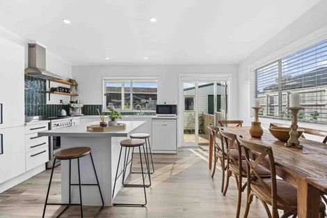 Photo of property in 19 Tuahu Place, Waitara, 4320