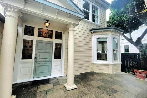 Photo of property in 18 Murphy Street, Thorndon, Wellington, 6011